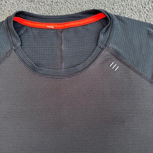 Mens Lululemon Run: Light As Air Performance Short Sleeve Shirt Black Size XL - Picture 4 of 8